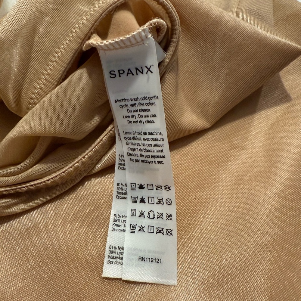SPANX Bodysuit Large Mid-thigh - Picture 6 of 6